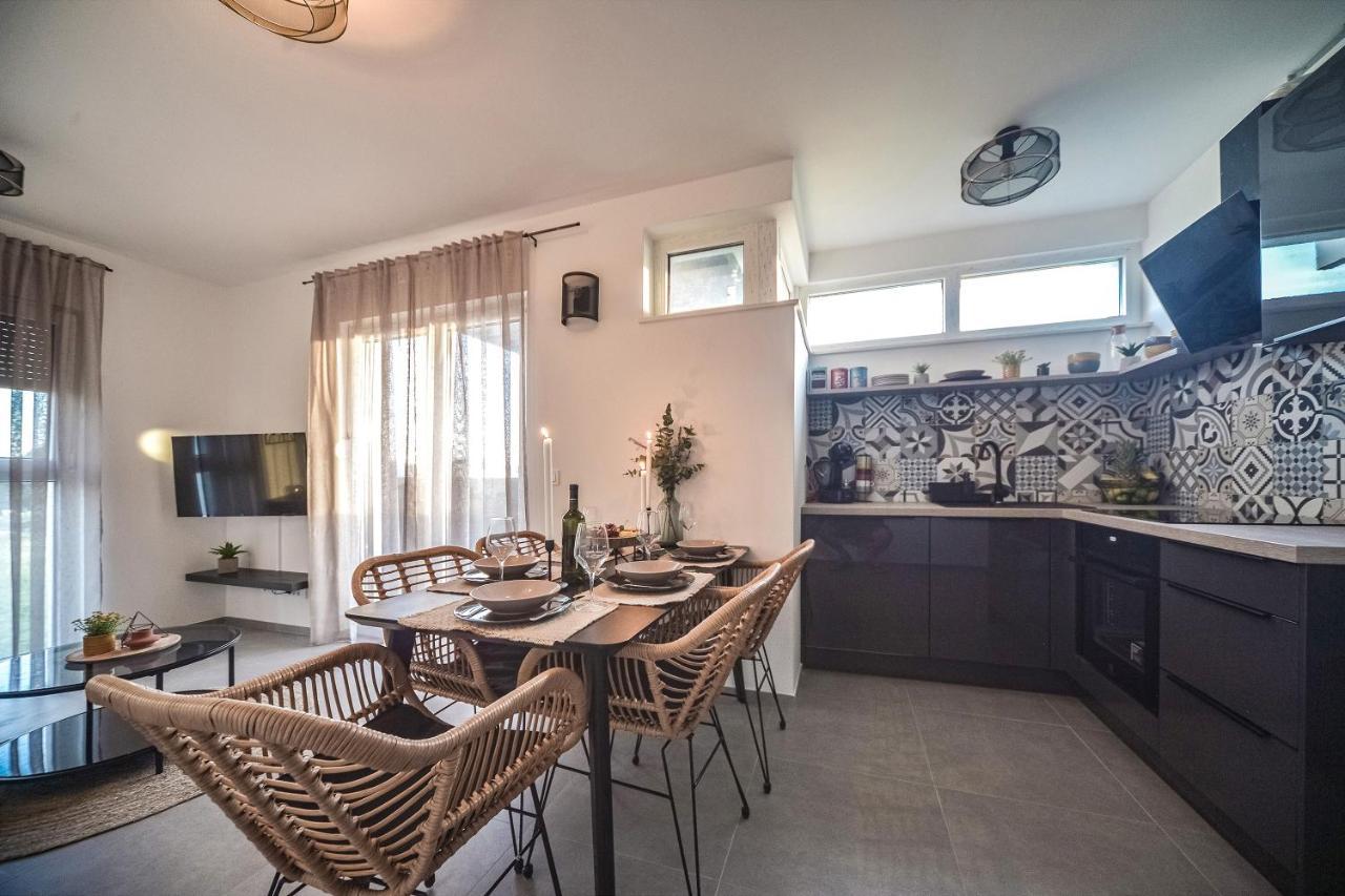 Cube Residence Kaštela 外观 照片