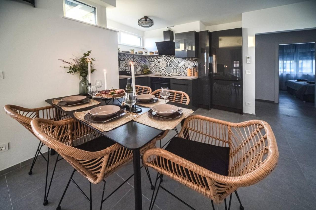 Cube Residence Kaštela 外观 照片